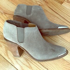 DV by Dolce Vita stacked heel bootie